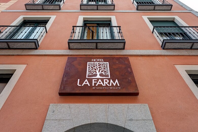 Hospedium Hotel La Farm