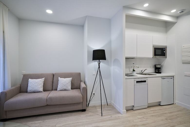 Aparthotel Ines Luna Suites