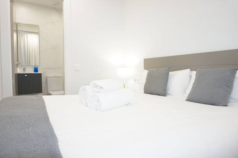 Aparthotel Ines Luna Suites