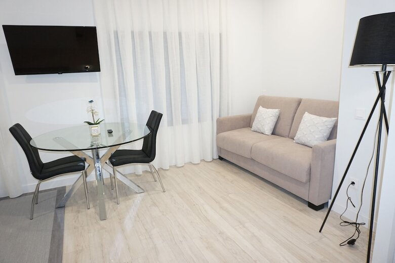 Aparthotel Ines Luna Suites