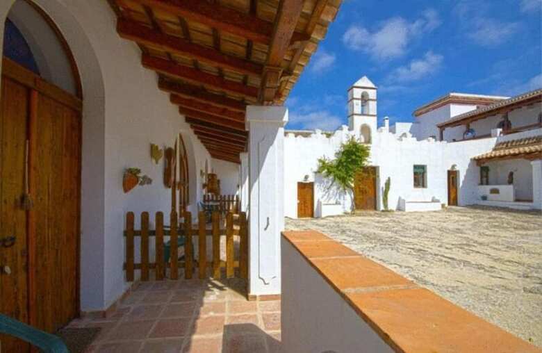 Hotel El Palomar De La Bre�a