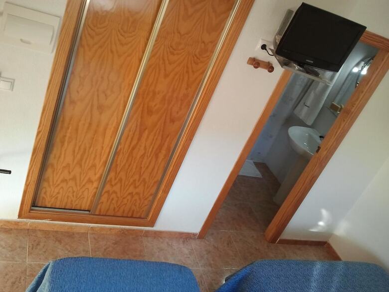 Hotel Hostal Arneva