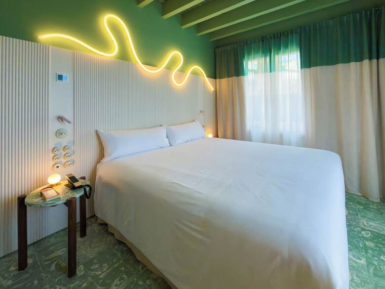 Terreno Barrio Hotel