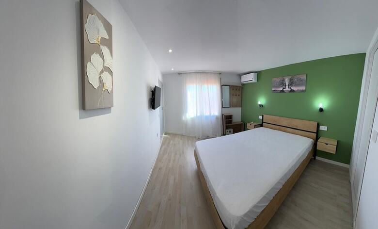 Hotel Nou Roser