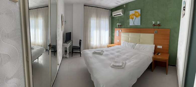 Hotel Nou Roser