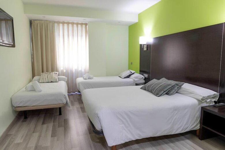 Hotel Carde�a By Gaiarooms