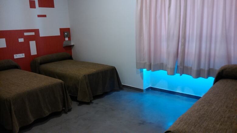 Hostal Albergue Inturjoven Cazorla - Hostel