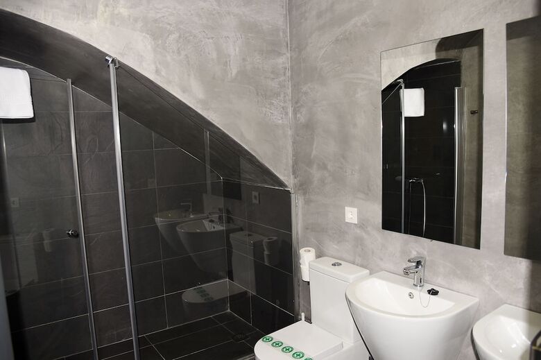 Hostal Albergue Inturjoven Cazorla - Hostel