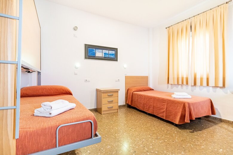Hostal Marbella Inturjoven Youth Hostel