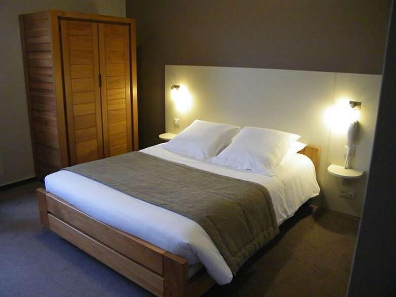 Brit Hotel Armor