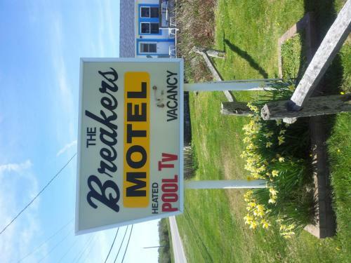 Motel Breakers At The Ocean