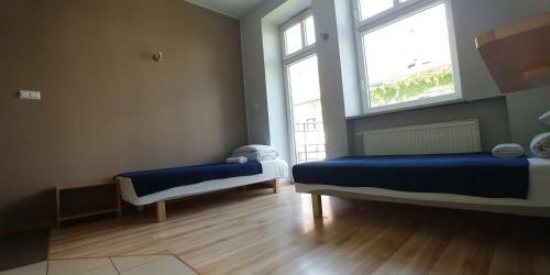 999 Aparthostel