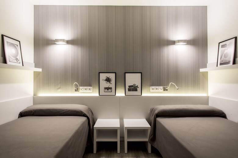 Hostal Residencia Universitaria Resa Barcelona Diagonal - Campus Accomodation