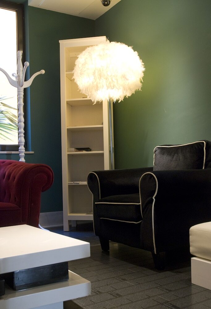 Hostal Revolutum Hostel