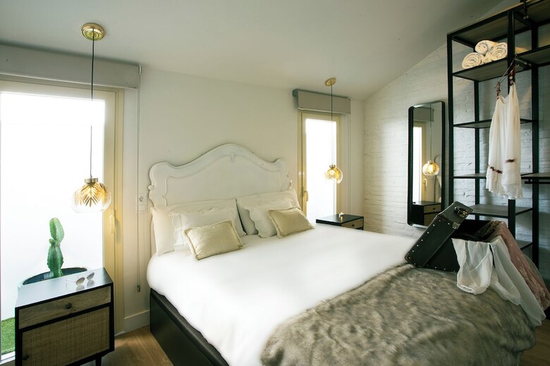 Aparthotel Graffiti Suites M�laga