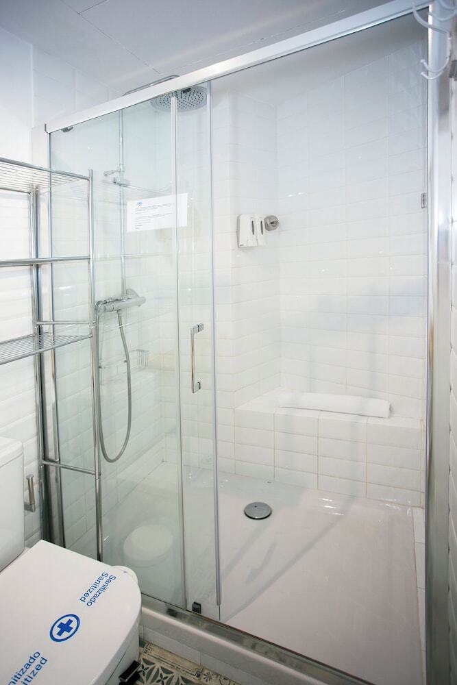 Aparthotel Graffiti Suites M�laga