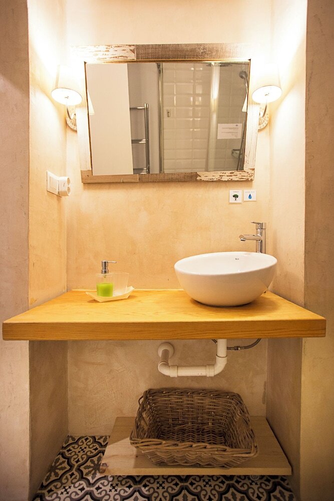 Aparthotel Graffiti Suites M�laga
