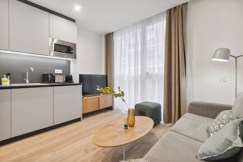 Aparthotel Limehome Valencia Carrer Del Pare Palau