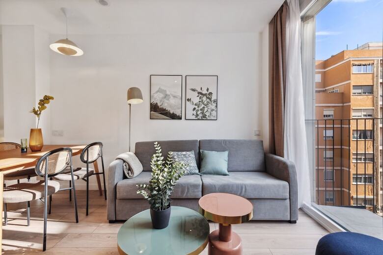 Aparthotel Limehome Valencia Carrer Del Pare Palau