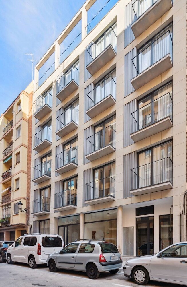 Aparthotel Limehome Valencia Carrer Del Pare Palau