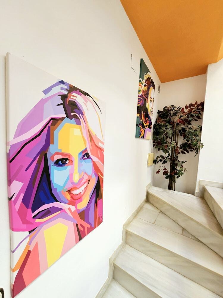 Hostal Arc House Granada
