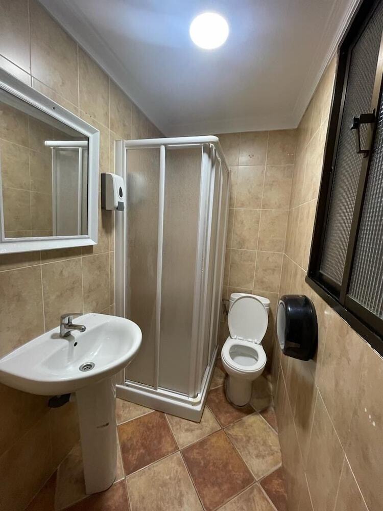 Hotel Hostal La Campi�a