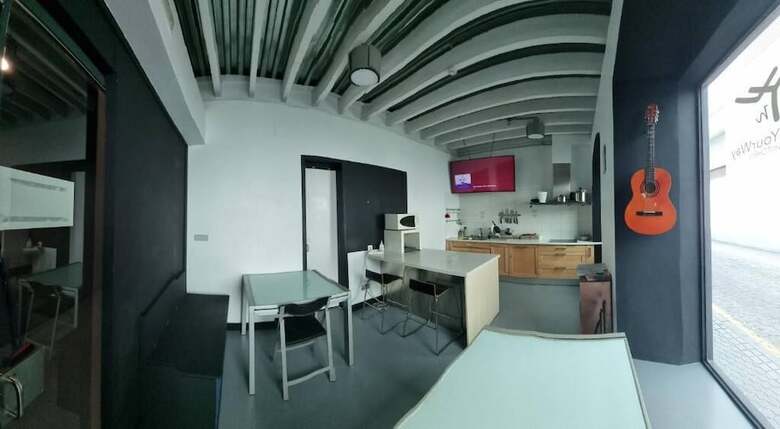 Hostal Seville Your Way Hostel
