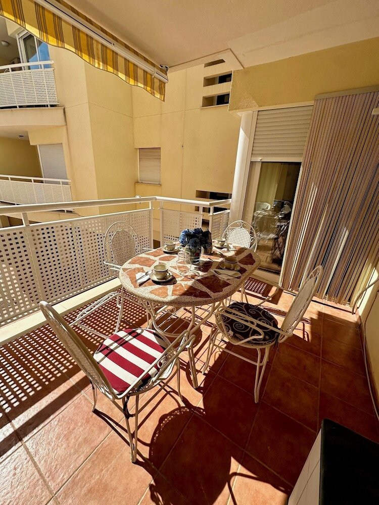 Apt Oropesa Town Rentalholidays