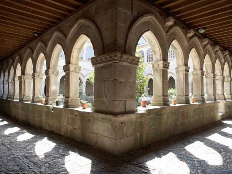 Hostal Albergue Monasterio De La Magdalena - Hostel