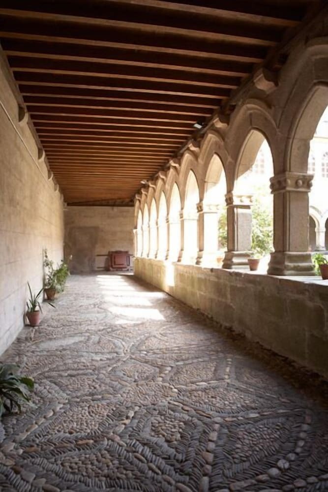 Hostal Albergue Monasterio De La Magdalena - Hostel