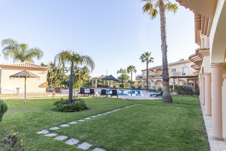 Aparthotel Atalaia Sol