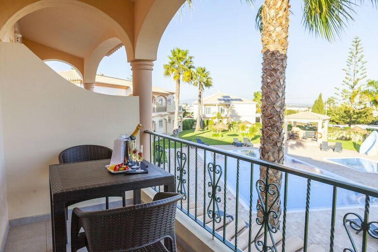 Aparthotel Atalaia Sol