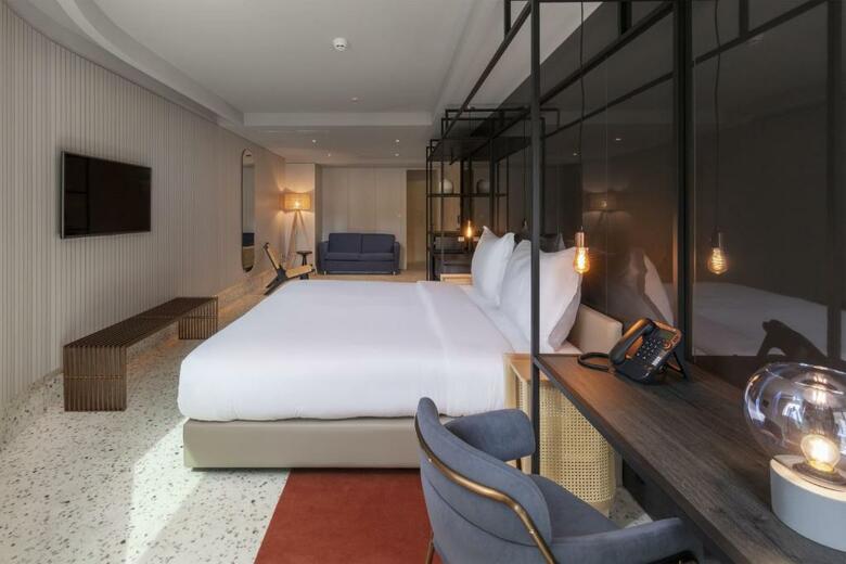 Hotel Next By Savoy Signature
