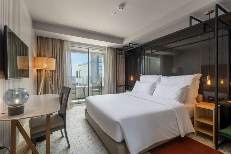 Hotel Next By Savoy Signature