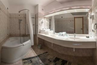 Roero Park Hotel