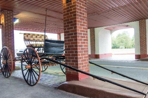 Mount Peyton Hotel