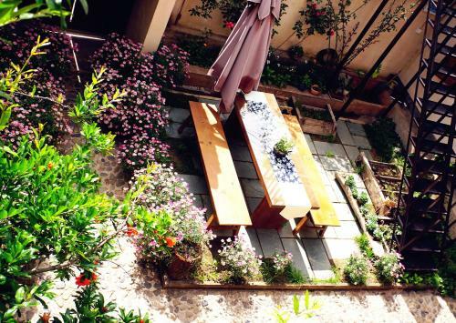Hostal Shaxi Miss May Hotel