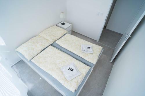 Apartments Kope?n� With Parking