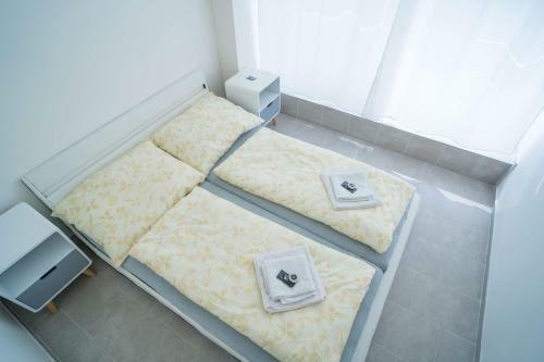 Apartments Kope?n� With Parking