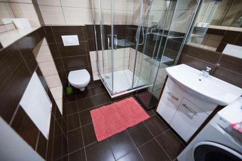 Apartments Kope?n� With Parking