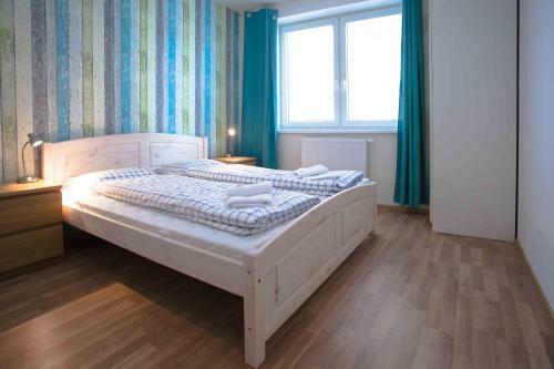Apartments Kope?n� With Parking