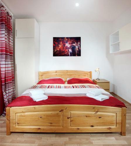Apartments Kope?n� With Parking