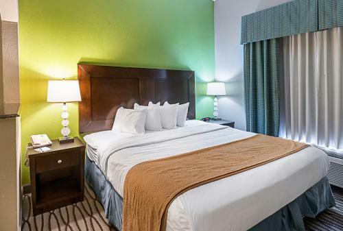 Hotel Quality Suites Sulphur