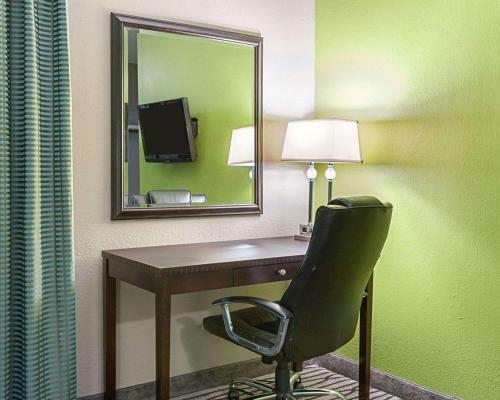 Hotel Quality Suites Sulphur