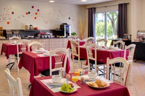 Hotel Logis Le Pariou - Le Jardin