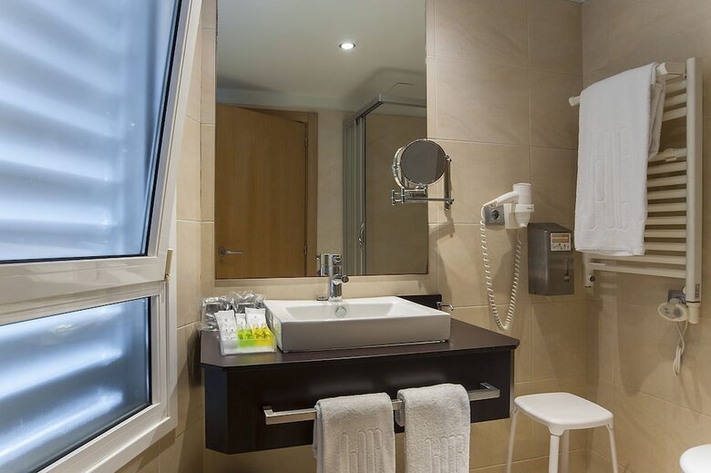 Hotel Sercotel Codina