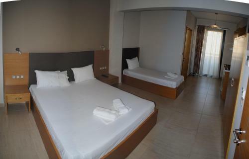 Niriides Studios And Apartments