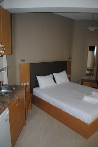 Niriides Studios And Apartments