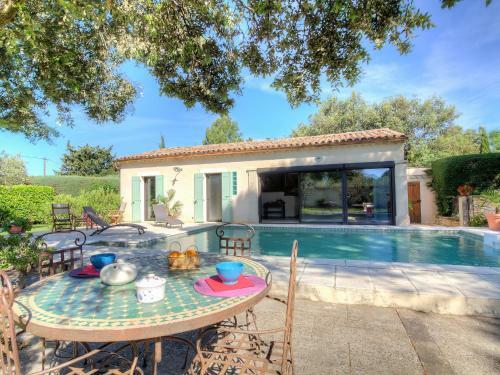 Holiday Home Chemin Bezert Carpentras