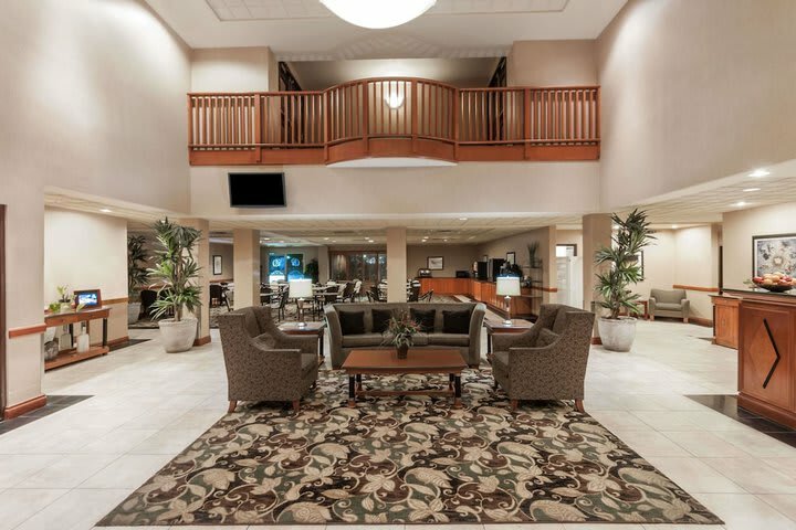 Hotel Wingate By Wyndham - Edmonton West